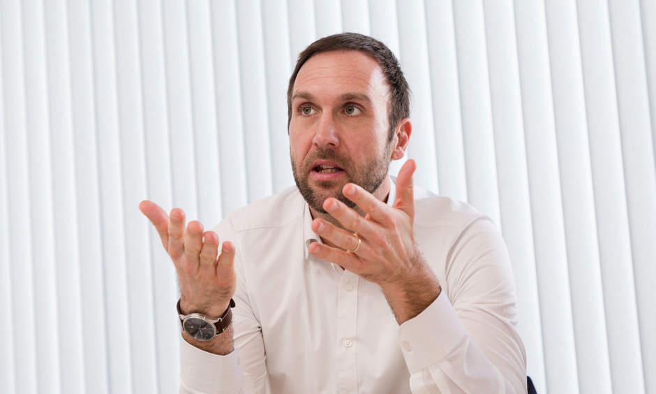 Dr. Axel Tausendpfund Dr. Axel Tausendpfund